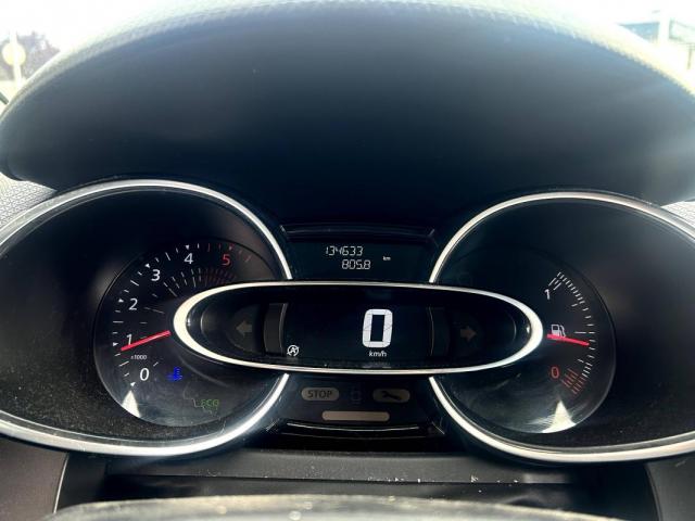Renault Clio Estate image 2