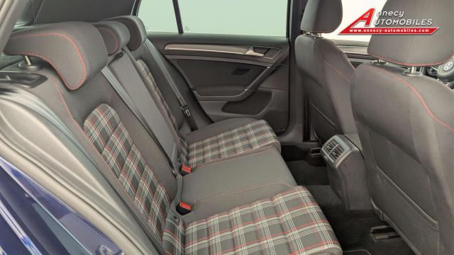 Volkswagen Golf image 8