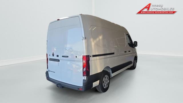 Renault Master image 1