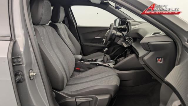 Peugeot 2008 image 3
