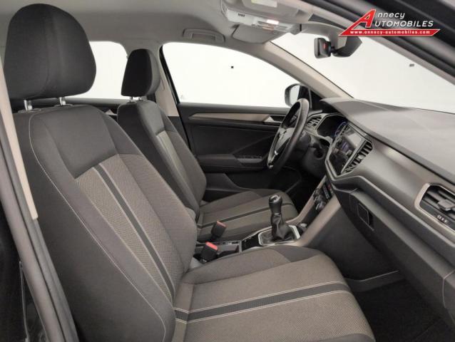 Volkswagen T-Roc image 8