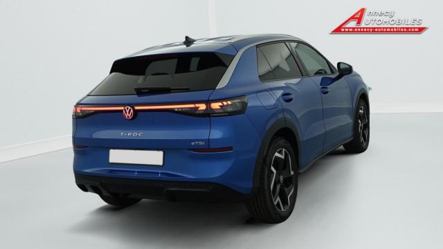 Volkswagen T-Roc image 8