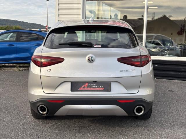 Alfa Romeo Stelvio image 6