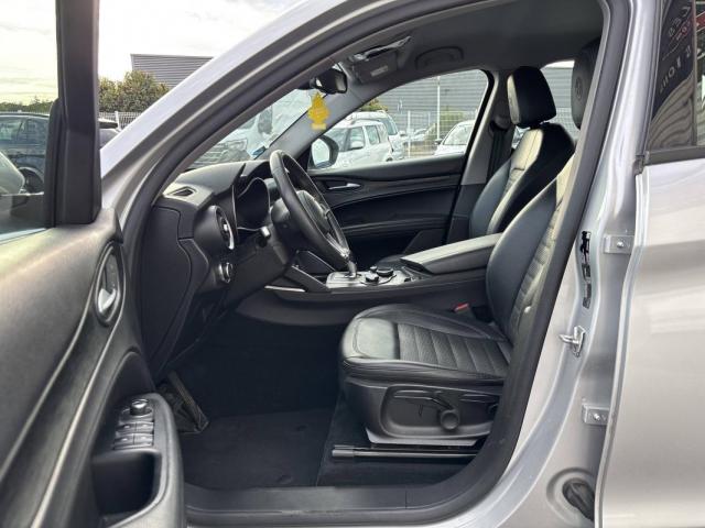 Alfa Romeo Stelvio image 7