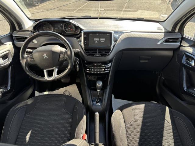 Peugeot 208 image 4