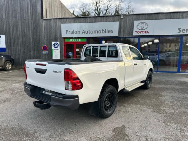 Toyota Hilux image 1