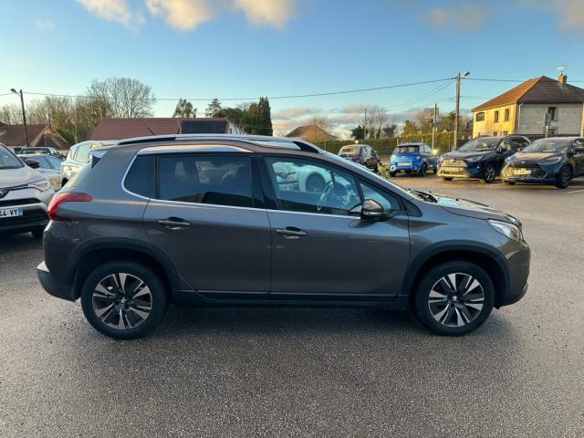 Peugeot 2008 image 3