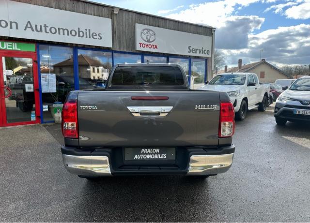 Toyota Hilux image 7