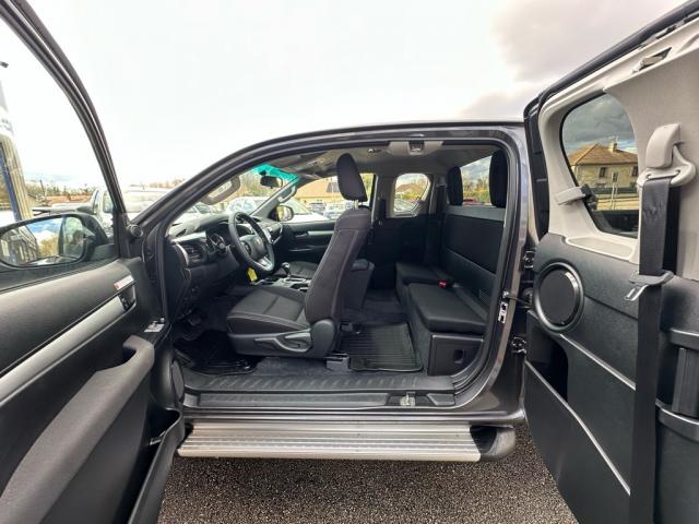 Toyota Hilux image 6