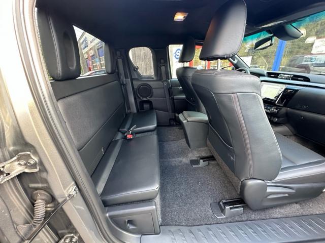Toyota Hilux image 5