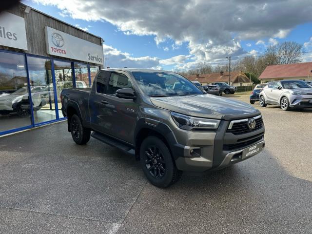Toyota Hilux image 1