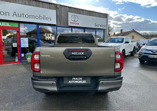 Toyota Hilux image 4