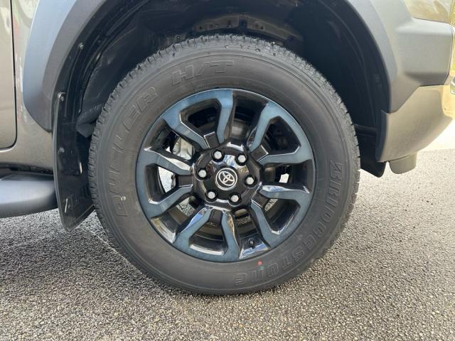 Toyota Hilux image 6