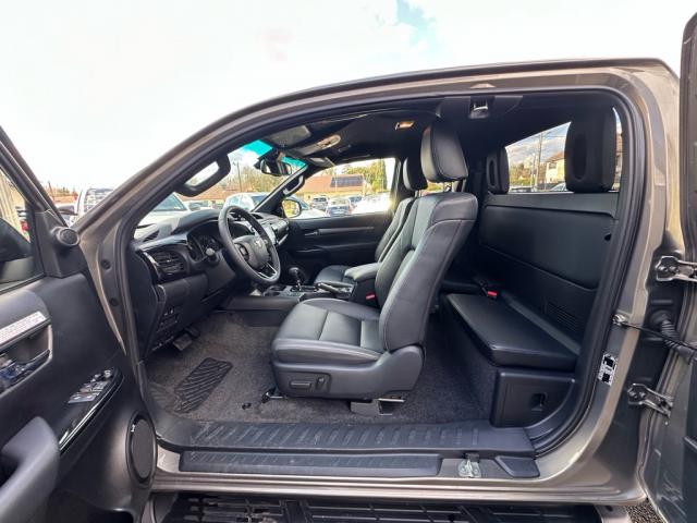 Toyota Hilux image 3
