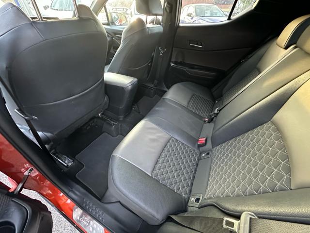 Toyota C-Hr image 6