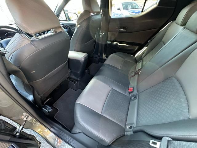 Toyota C-Hr image 7