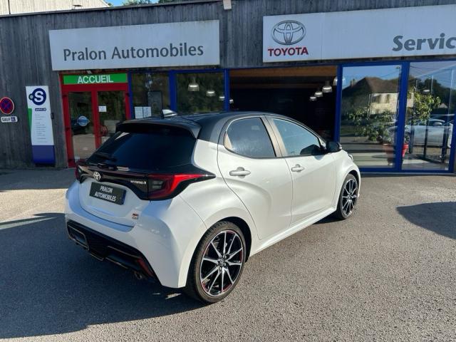 Toyota Yaris image 3