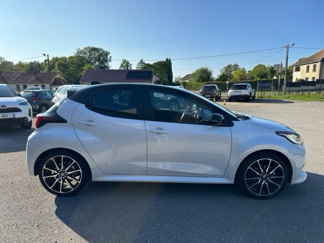 Toyota Yaris image 8