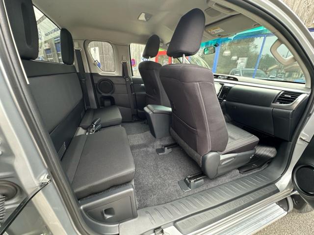 Toyota Hilux image 7
