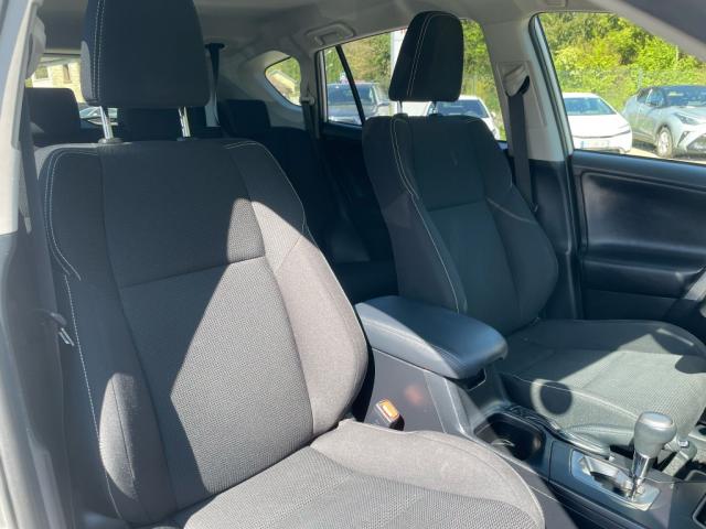 Toyota Rav4 image 6