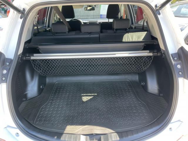 Toyota Rav4 image 8
