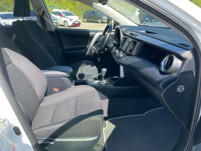 Toyota Rav4 image 9