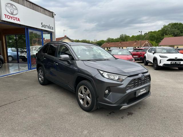 Toyota Rav4 image 2