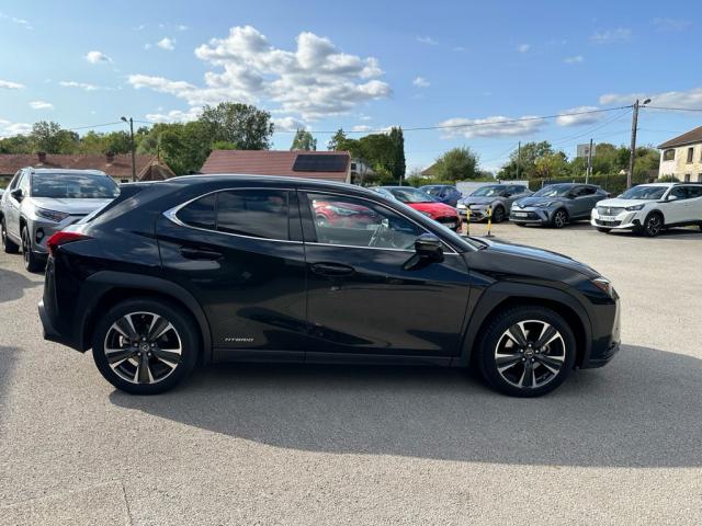 Lexus Ux image 4