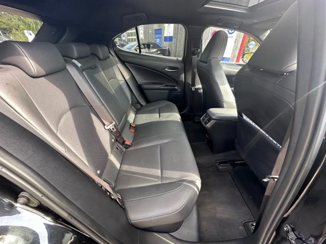 Lexus Ux image 9