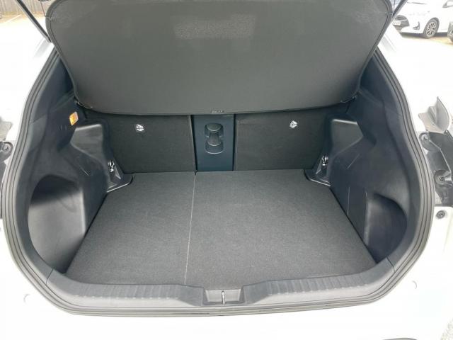 Toyota Yaris Cross image 4