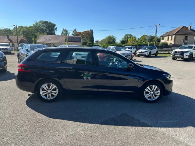 Peugeot 308 image 9