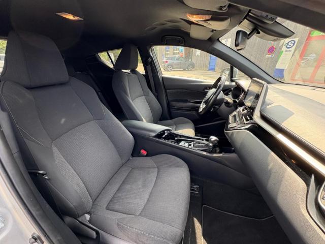 Toyota C-Hr image 8