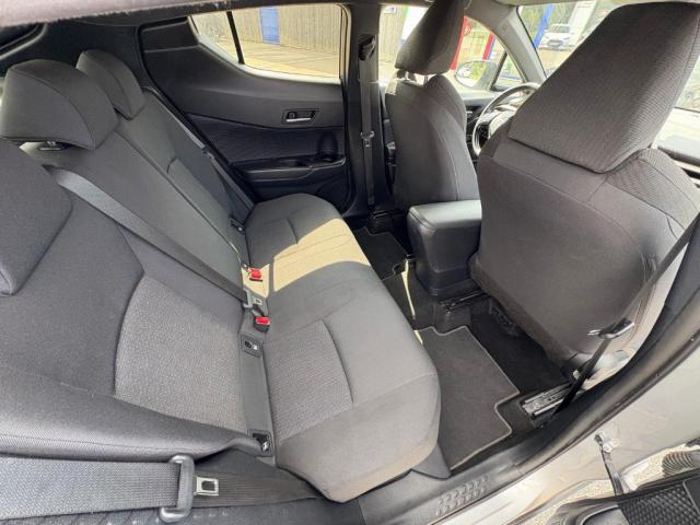 Toyota C-Hr image 1