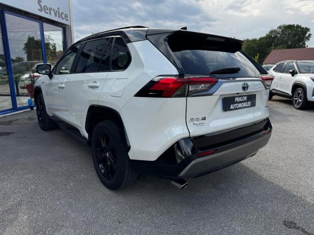 Toyota Rav4 image 2