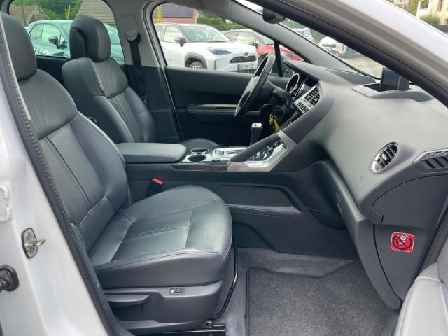 Peugeot 3008 image 2