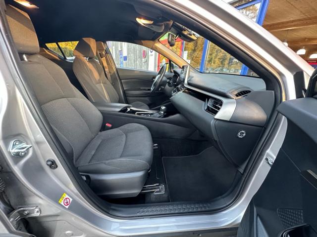 Toyota C-Hr image 8