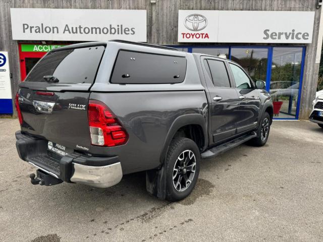 Toyota Hilux image 2