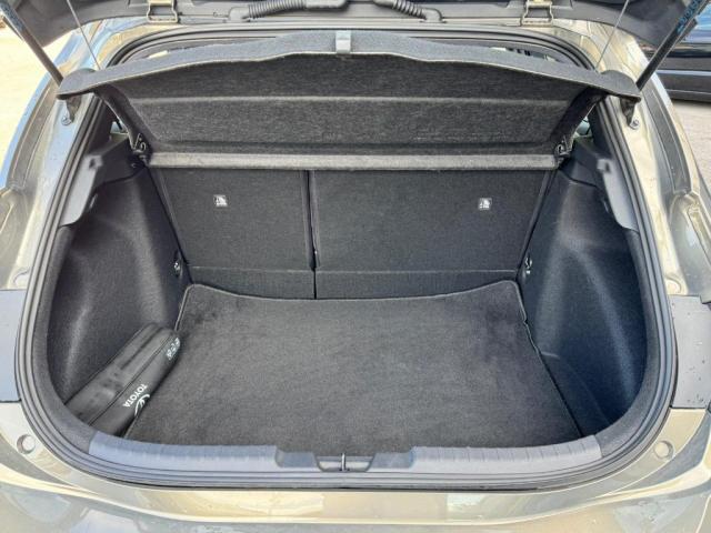 Toyota Corolla image 6