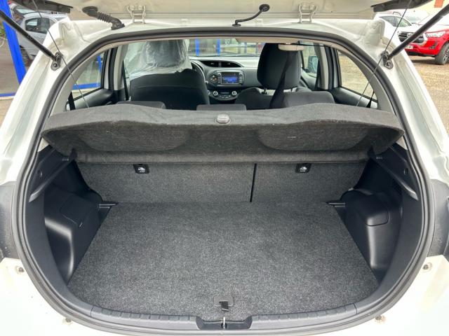 Toyota Yaris image 2