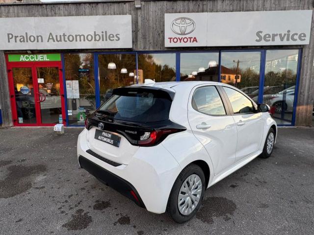 Toyota Yaris image 2