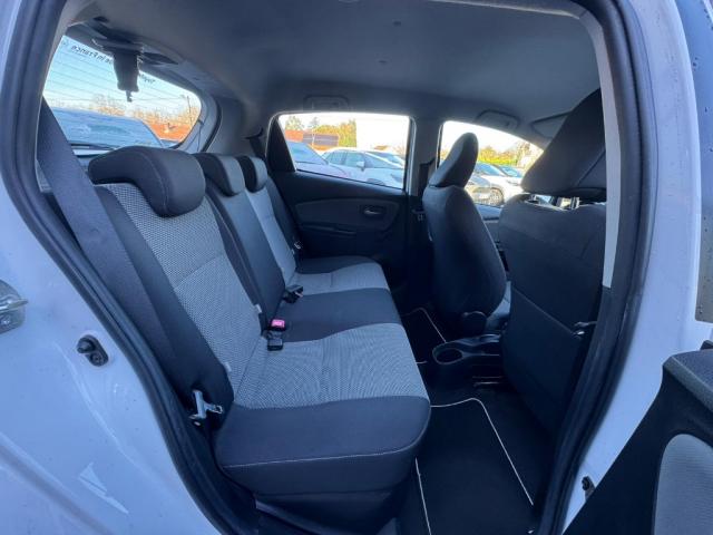 Toyota Yaris image 9