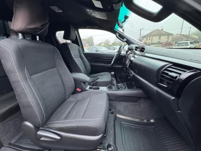 Toyota Hilux image 5