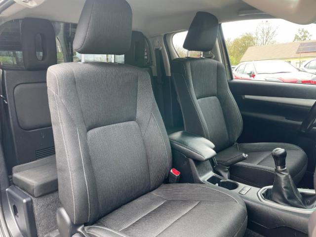 Toyota Hilux image 1