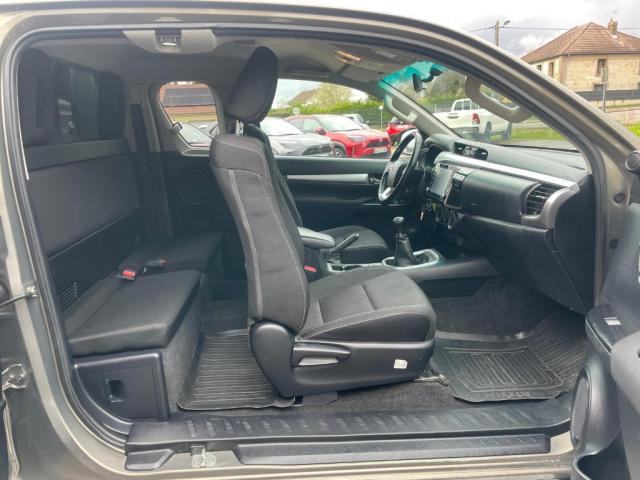 Toyota Hilux image 6