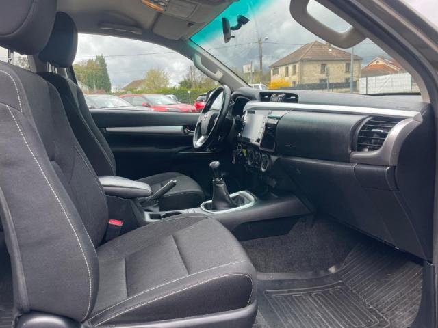 Toyota Hilux image 9