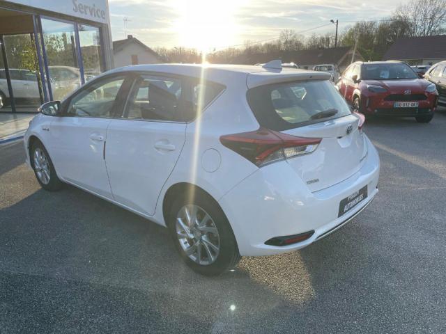 Toyota Auris image 5