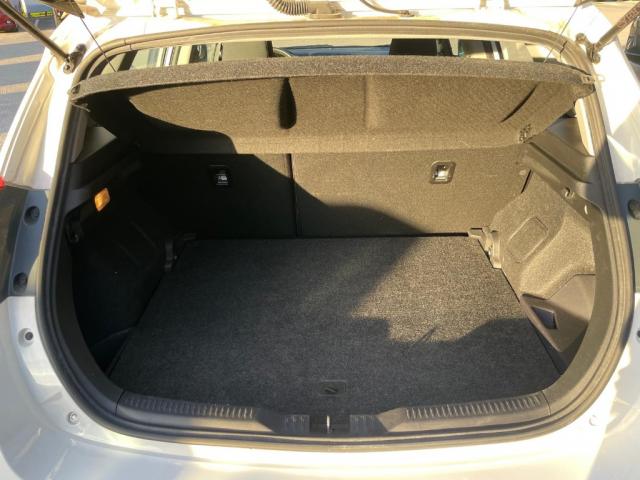 Toyota Auris image 3