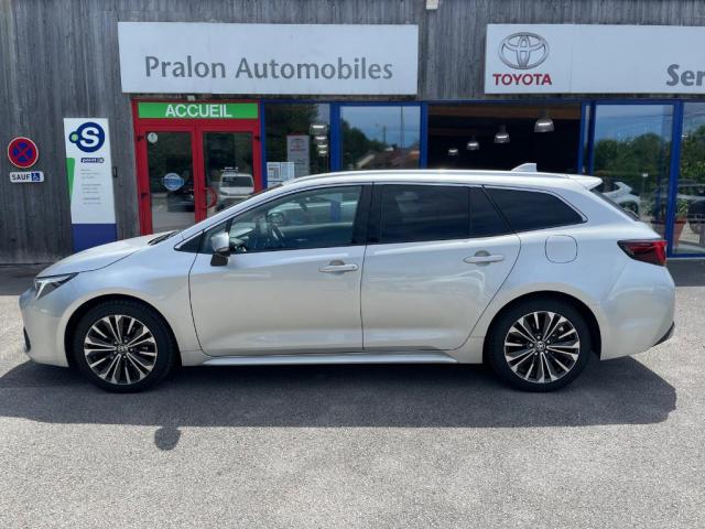 Toyota Corolla Touring Sports image 9