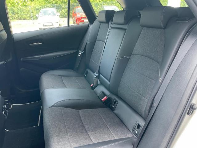 Toyota Corolla Touring Sports image 2
