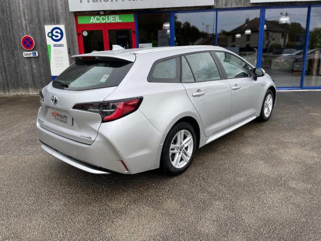 Toyota Corolla Touring Sports image 2